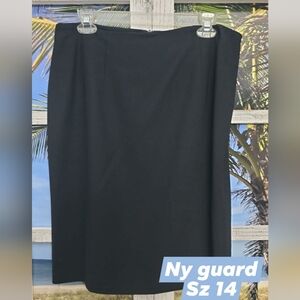 Nyguard womens skirt sz 14 Black